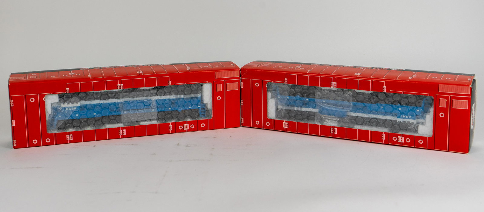 Atlas HO Scale Locomotive Train Car 8529 and 8530 Great Northern in Box (1 of 4)