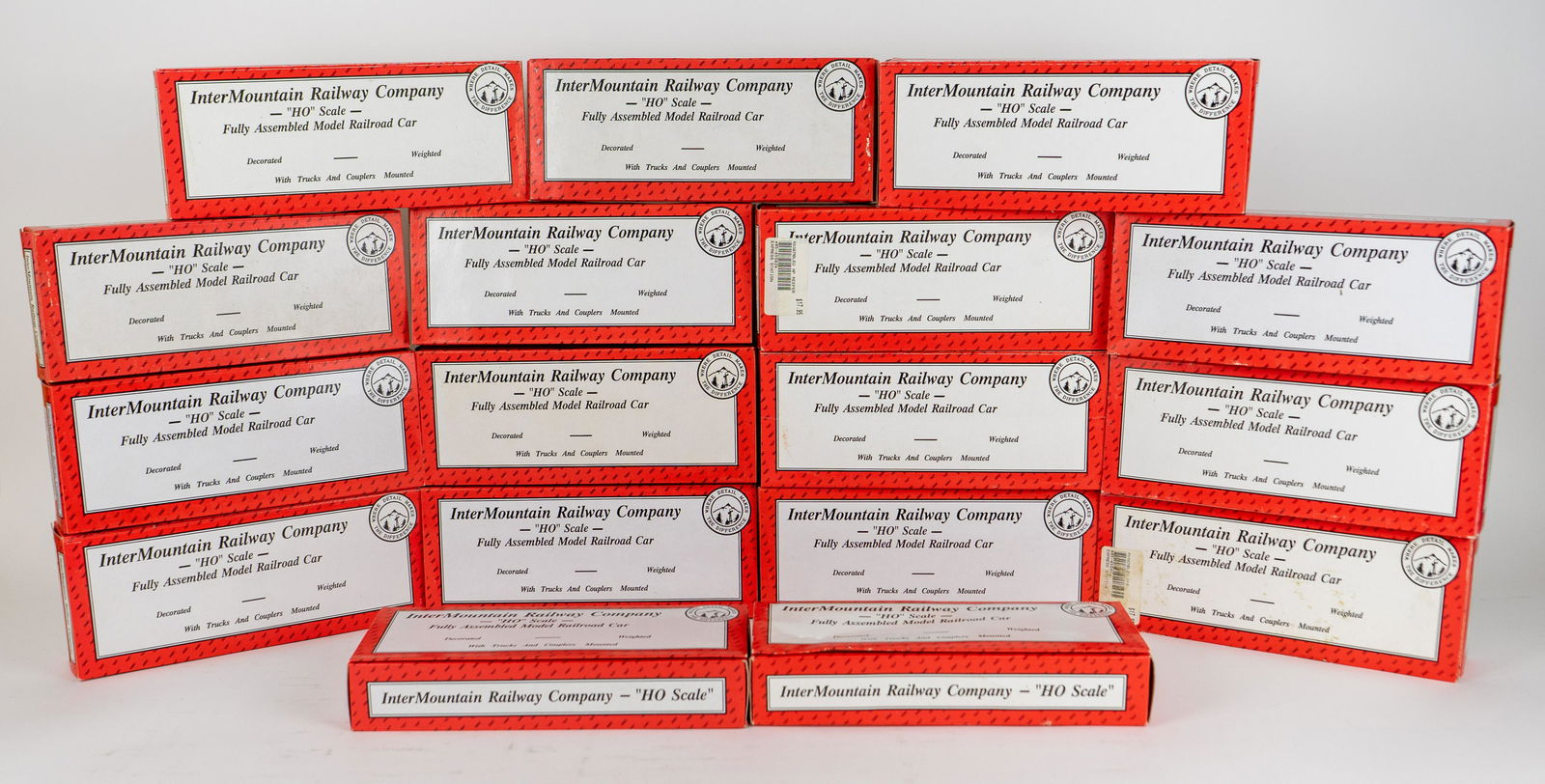 Lot of 17 InterMountain Railway Company HO Scale Hopper Cars, Boxcar, Refrigerator Car and More (1 of 7)