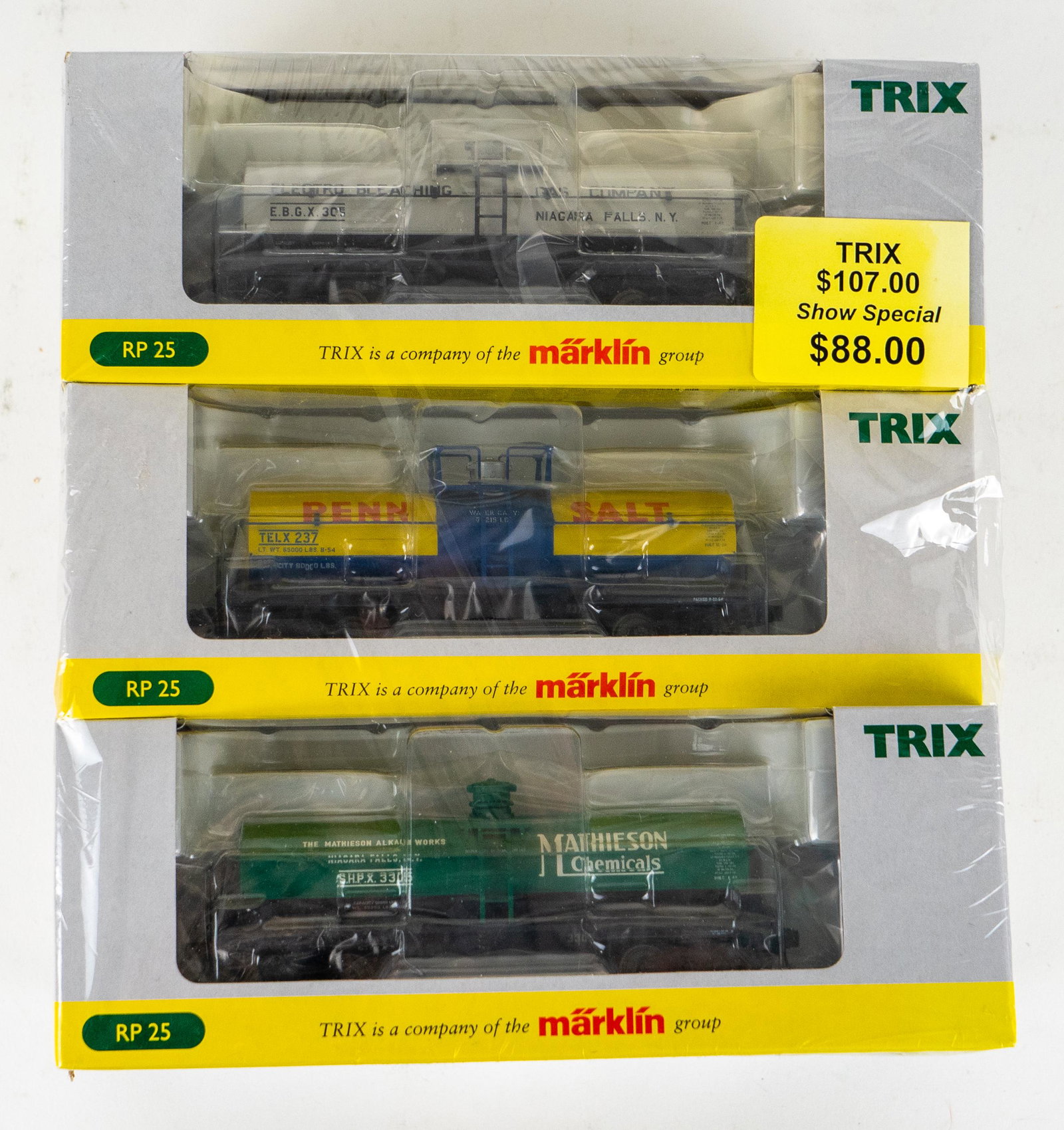 Box of 3 Unopened Trix of the Marklin Group 6000 Gal Tank Cars RP 25 (1 of 4)