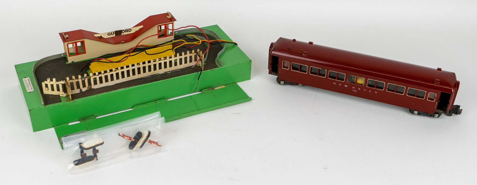 American Flyer by Gilbert K766 Animated Station 1952-1954 w/ New Haven RR Car: American Flyer by Gilbert K766 Animated Station 1952-1954 w/ New Haven RR Car 735 Vintage Condition