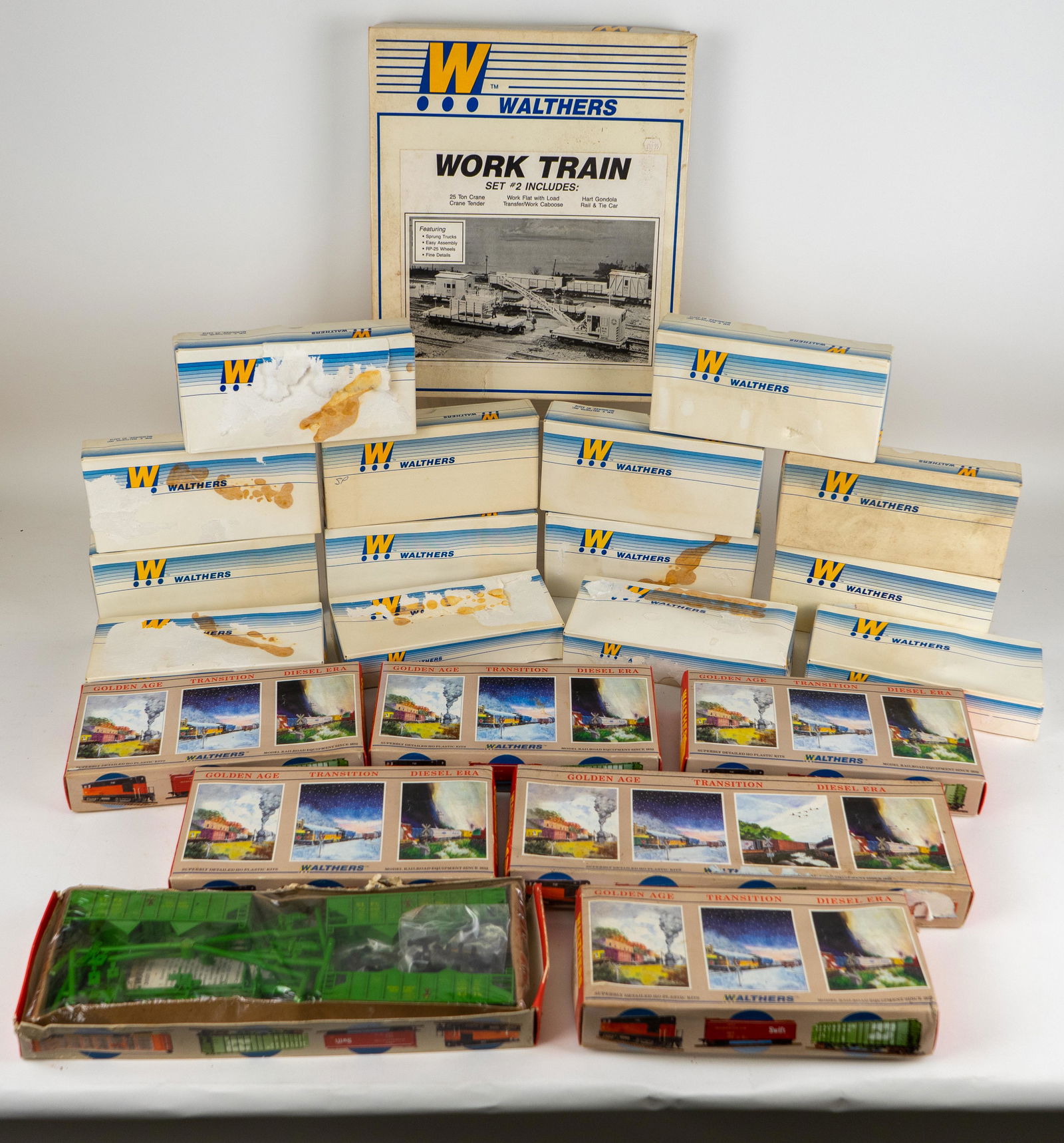Lot of Over 20 Assorted Train Cars by Walthers Work Train Set Flat Cars Covered Hoppers Boxcars and (1 of 18)