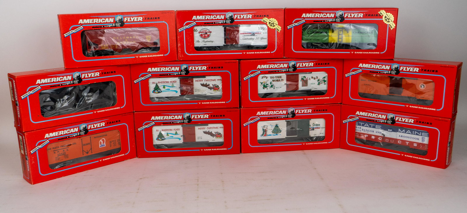 Lot of 11 American Flyer Train Cars S Gauge including Christmas (1 of 13)