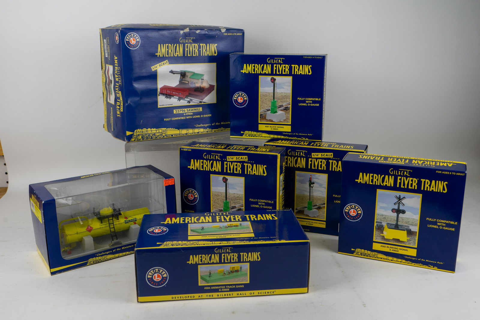 American Flyer Train Accessories in Boxes Signal, Track Gang, Oil Storage Tank and more (1 of 20)