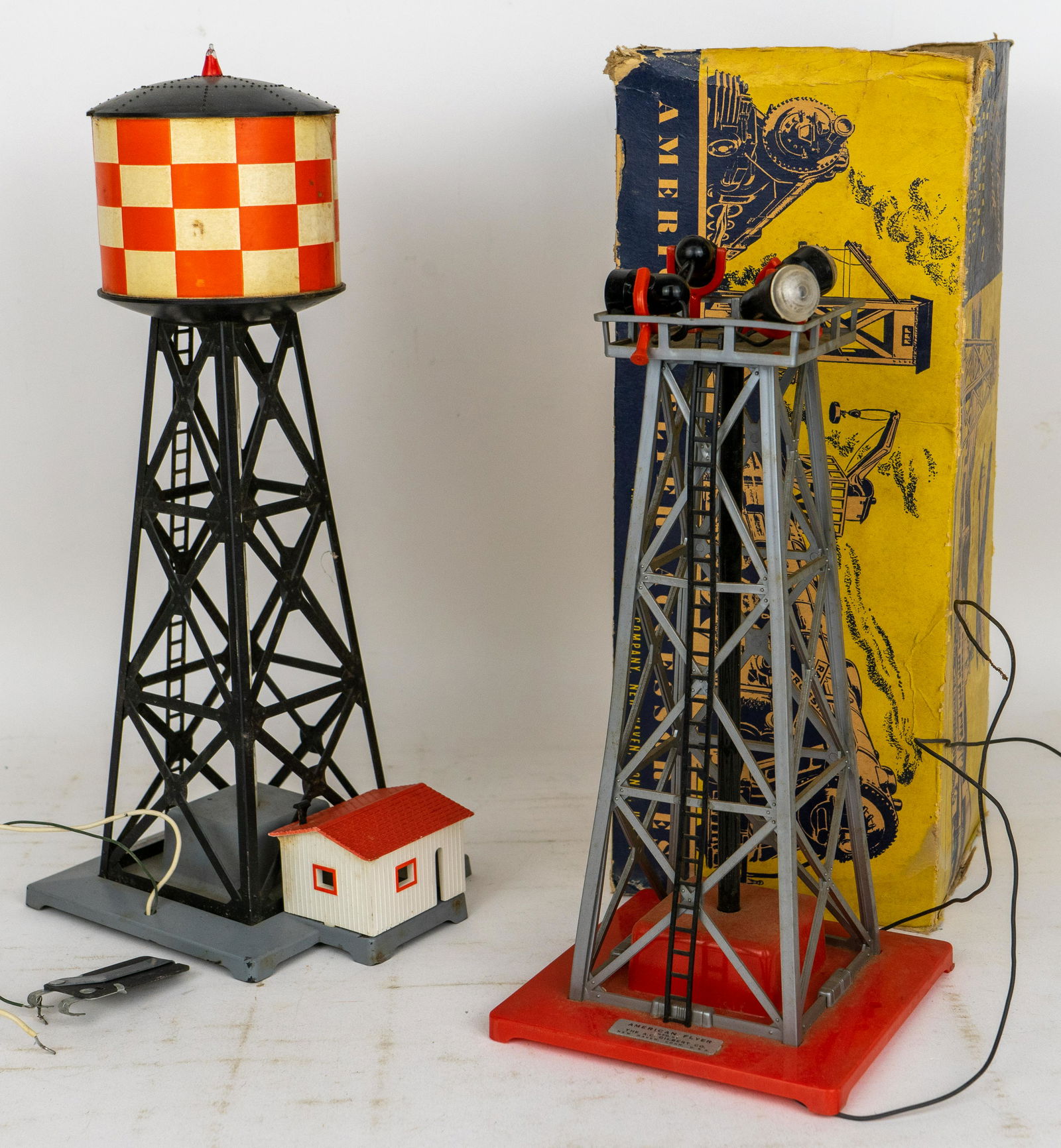 American Flyer Water Tower and Signal Tower (1 of 9)