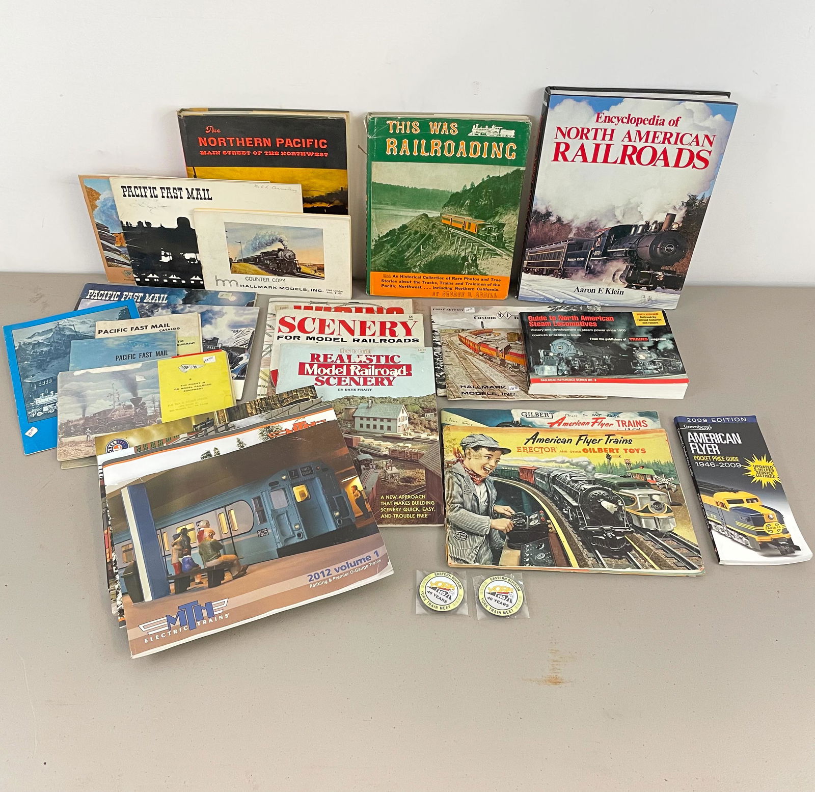 Lot of Model RR Books Catalogs Pacific Fast Mail, MTH, Northern Pacific and much more (1 of 5)
