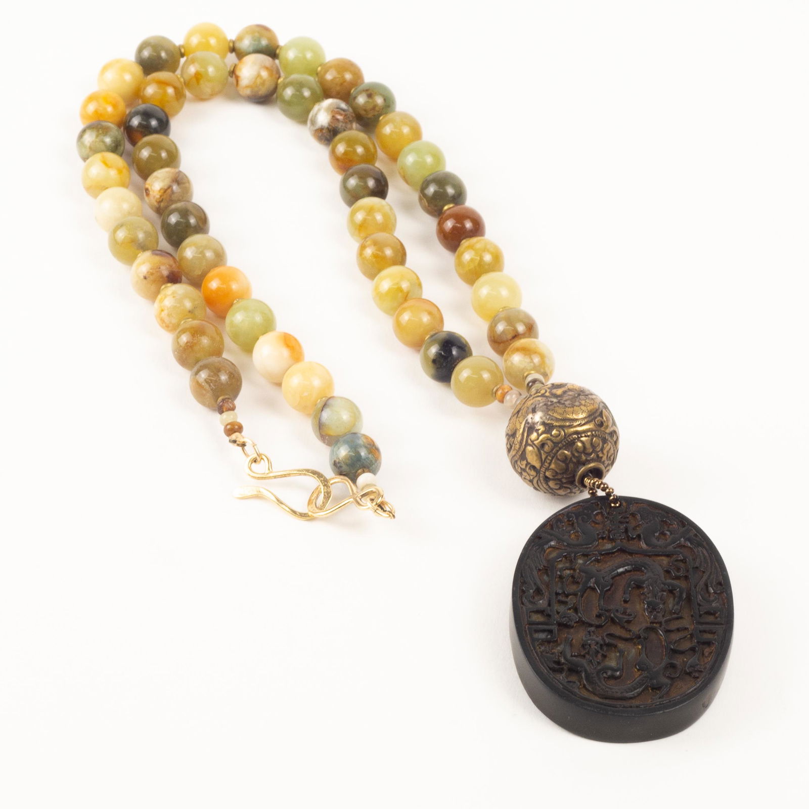 Chinese Agate Beads with Lacquer Medallion (1 of 8)