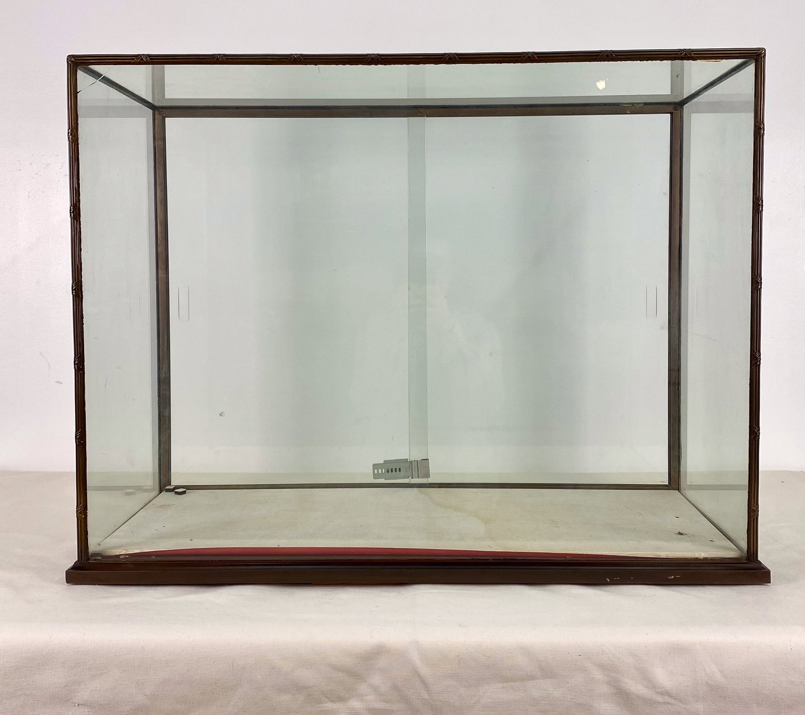 Tabletop Brass Show Case Rectangular (1 of 9)