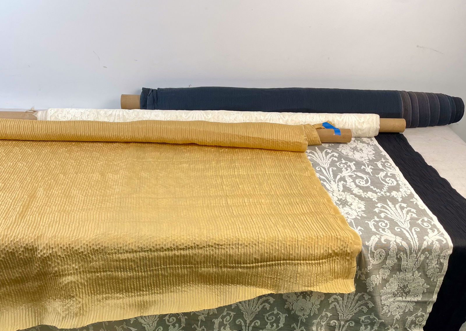 Lot #11 Fabric - Taffeta, Crepe and Lace (1 of 10)