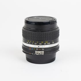 Nikkor 28mm 3.5 Lens