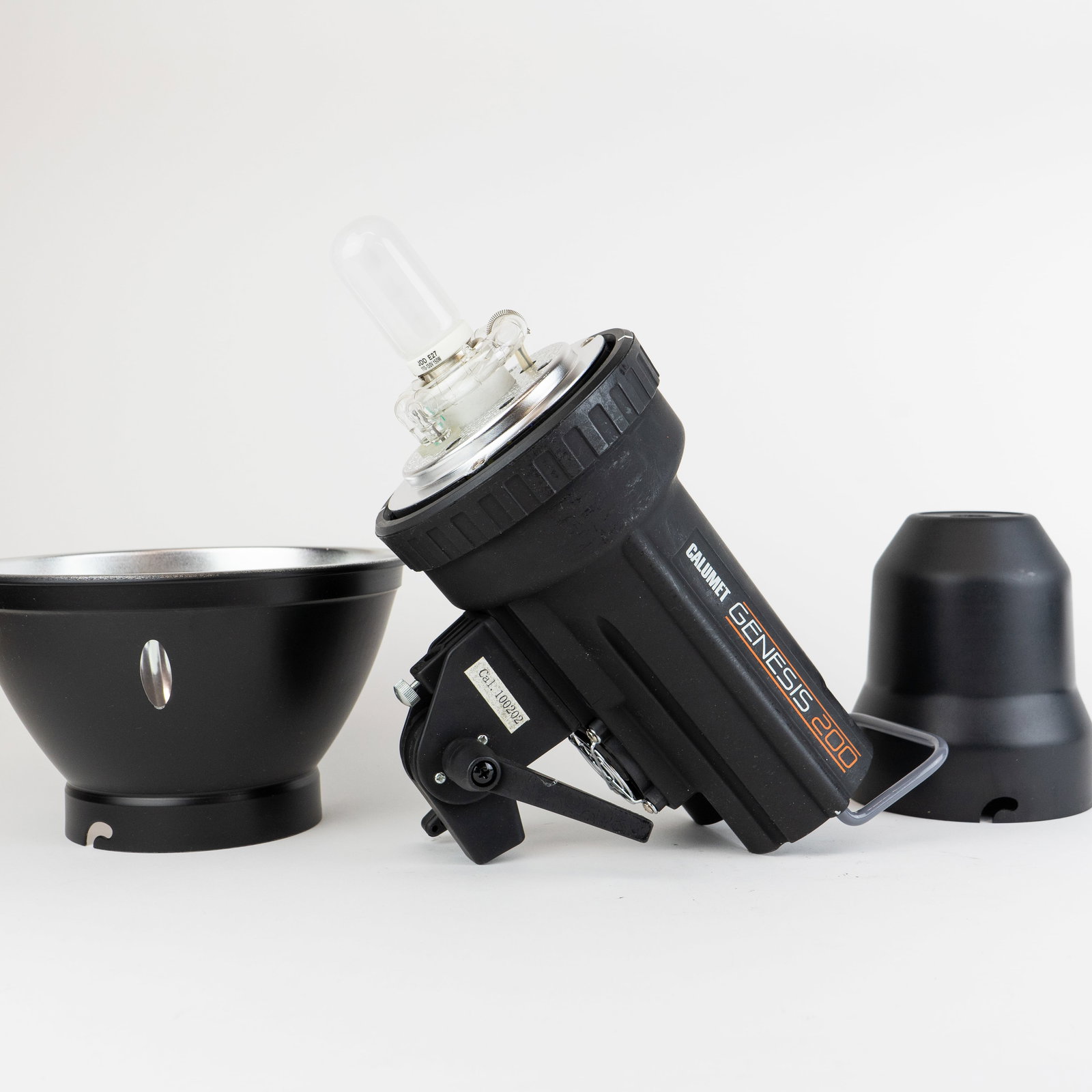 Calumet Genesis 200 Mounting Flash (1 of 6)