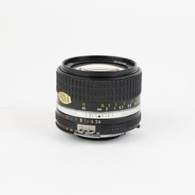 Nikkor 28mm 2.8 Lens