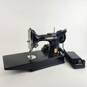 Antique Singer Featherweight Sewing Machine