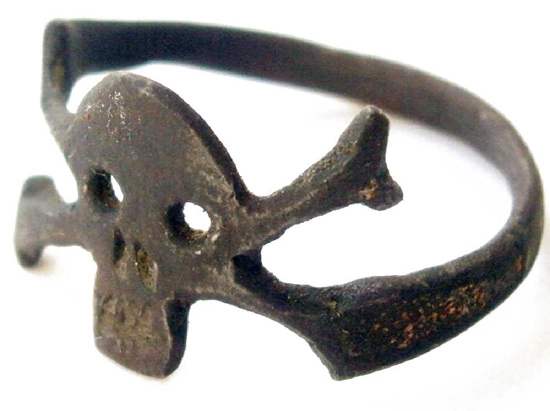 Original German WW2 RING w. Skull & Bones, 1939 -1945 (1 of 10)