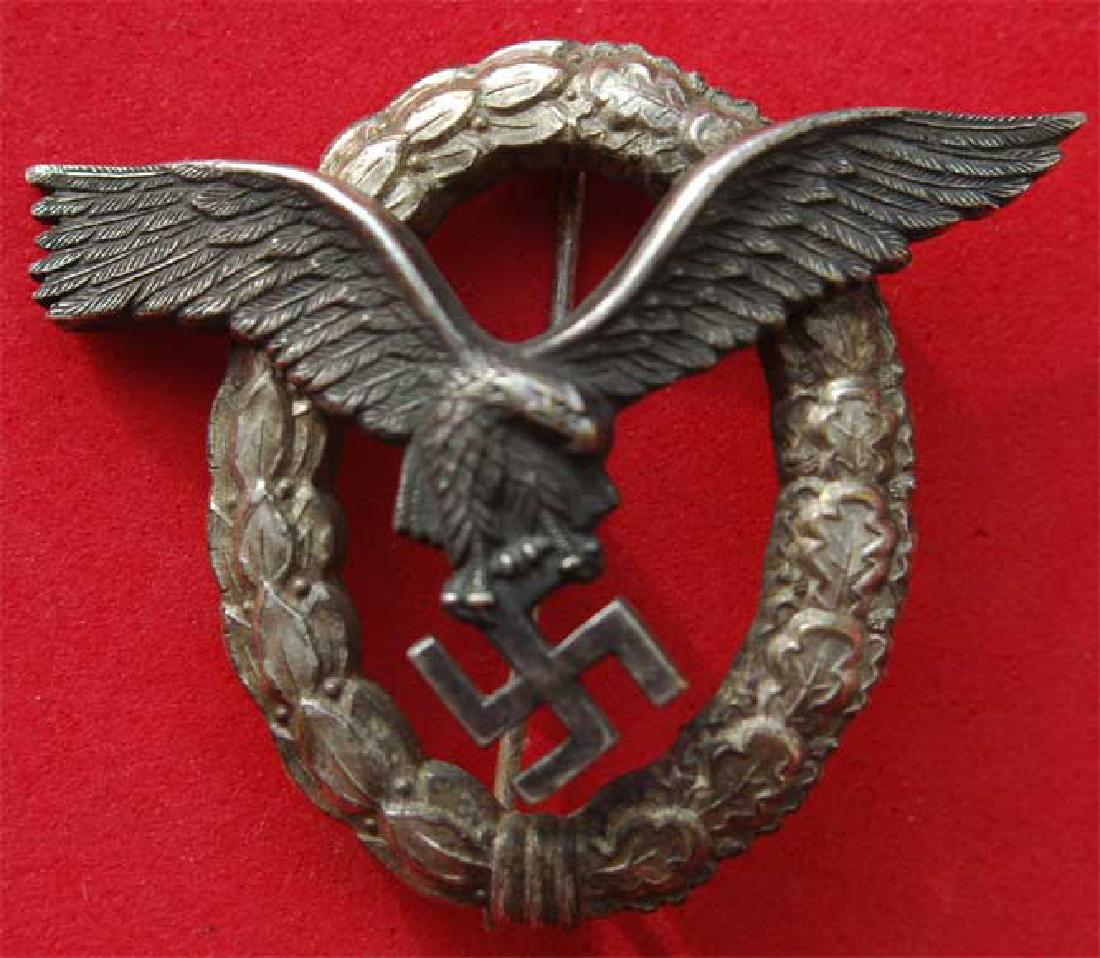 GERMAN WW2 LUFTWAFFE PILOT Badge (1 of 6)
