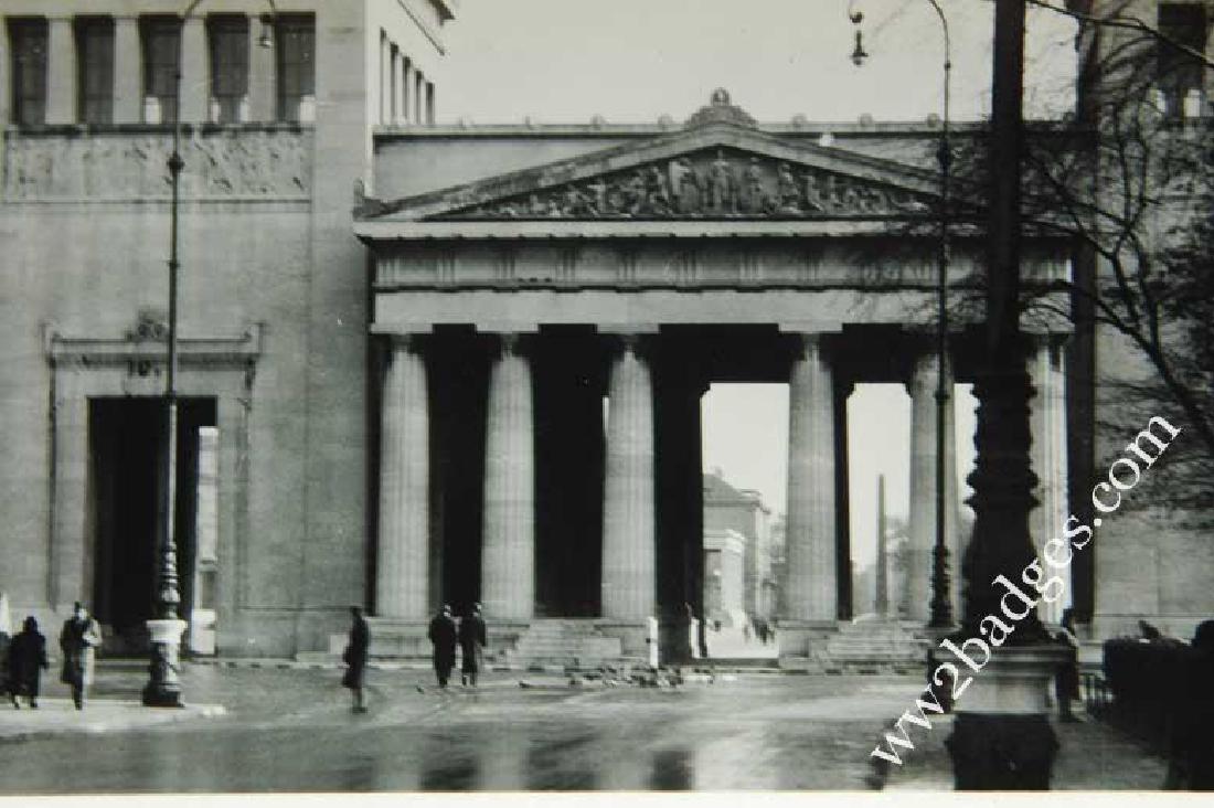 WW2 Photo of Germany: For your consideration here is the Original WW2 photo of Germany. For your convenience we will ship your item for a reasonable price. Combined shipping is available. PayPal payment, Wire transfer to U