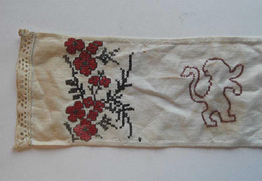 Jewish WW2 Large Napkin w. Lions, Krakow 1941: Original Jewish WW2 Large Napkin with Lions, Krakow in Poland, 1941. 100% original, not reproduction. The item is perfect for museum or private collection. The item is for historic museum or private c