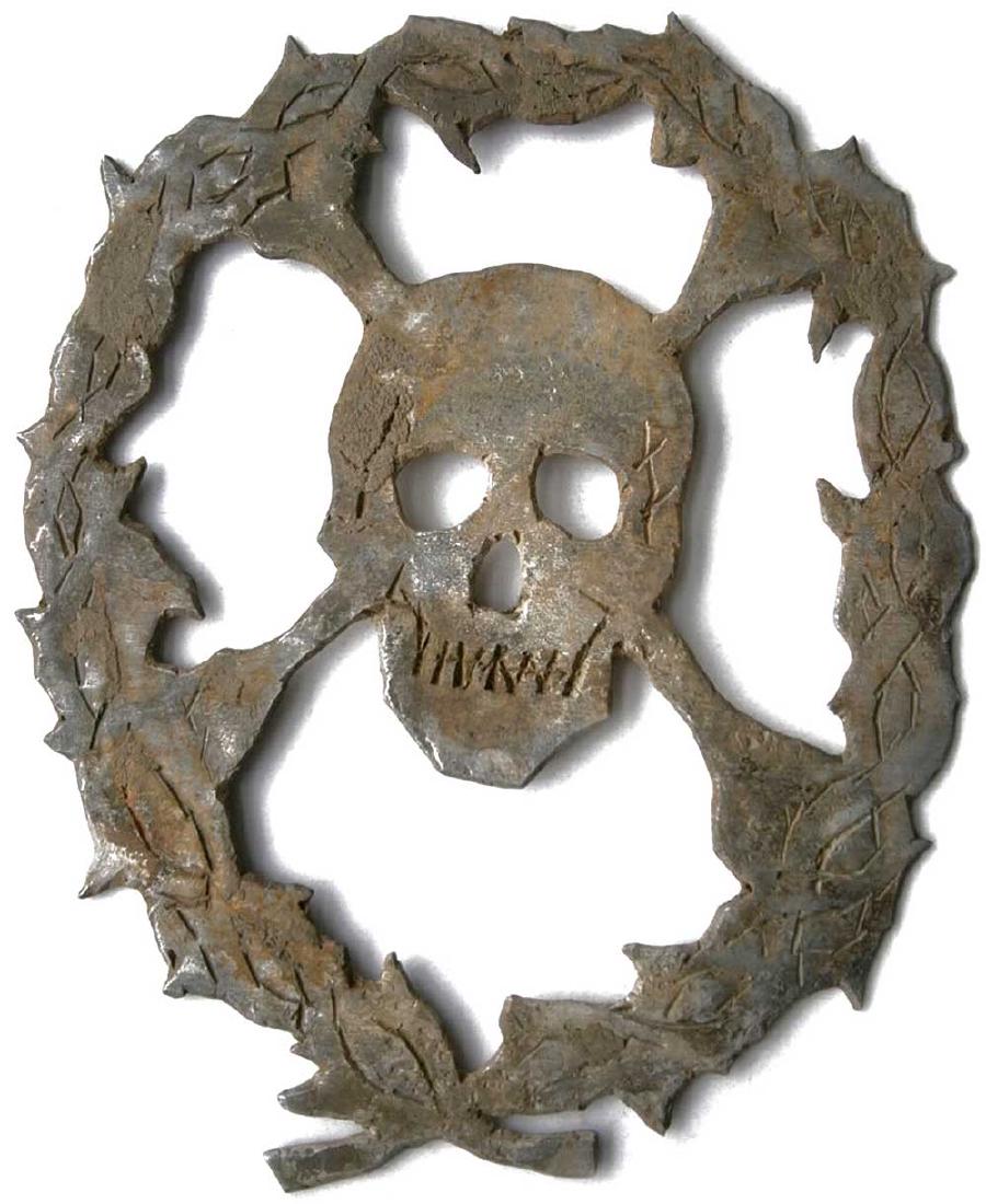 Original German WW2 Cockade w. Skull & Bones: Original German WW2 Cockade with SKULL and BONEs for HAT or HELMET with Crown of Thorns. Trench art. Size: 106 x 83 mm (4.17 x 3.27 inches). Very attractive and collectible item. 100% original, not re