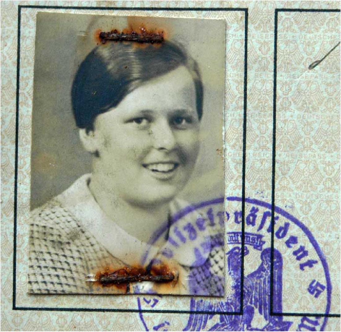 German WW2 Passport for Business Lady, 1935 (1 of 7)