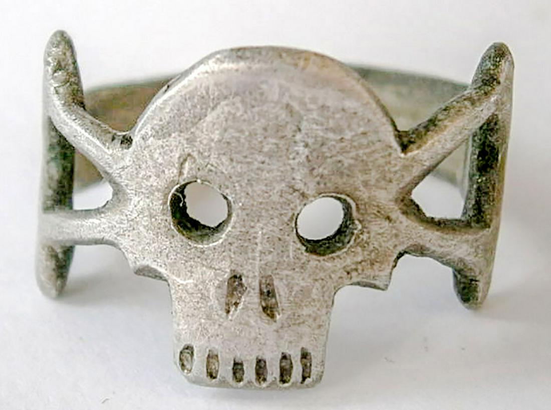 GERMAN WW2 TOTENKOPF RING w. SKULL & BONES: ORIGINAL GERMAN WW2 TOTENKOPF RING with SKULL and BONES Trench art. Very nice and complicated job. Aluminum, size: 15 x 23 x 23 mm, inside: 20 x 19 mm. From real old collection! Please note: last imag