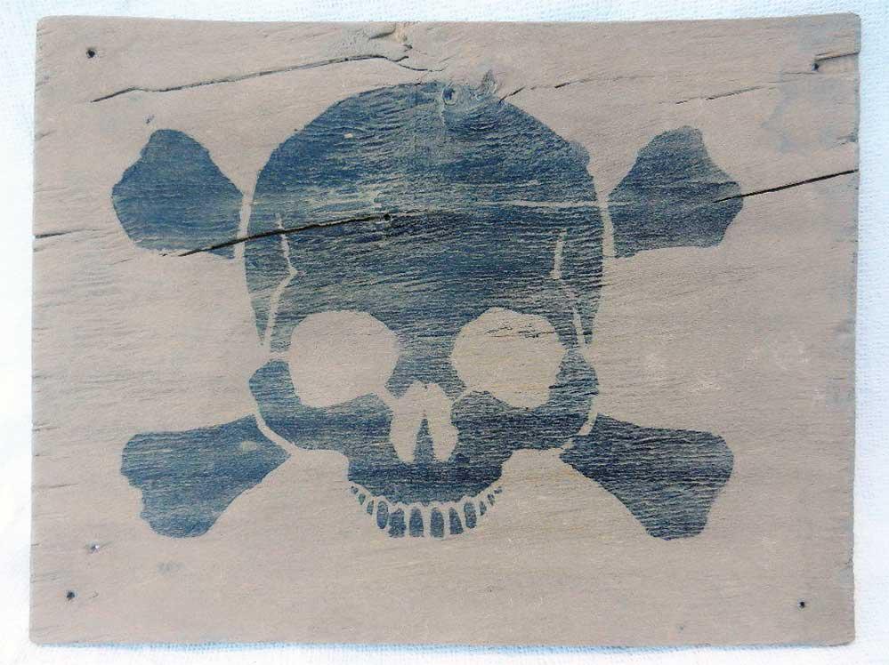 ORIGINAL GERMAN WW2 DANGER SIGN, SKULL & BONES: ORIGINAL GERMAN WW2 DANGER SIGN, SKULL and BONES SIZE: 250 x 190 x 3 mm. From real old collection! Original, not reproduction. The item is for historic museum or private collection. The item was bough