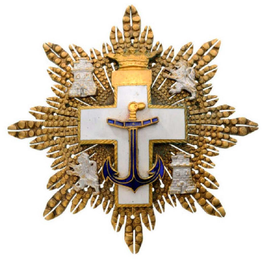 SPANISH ORDER of NAVAL MERIT for LEGION CONDOR, 1936: RARE SPANISH ORDER of NAVAL MERIT for LEGION CONDOR, 1936 Grand Cross Star. Breast star, gilt metal, superimposed parts enamelled, reverse with long thin pin and two side hooks. Mint state! A very att