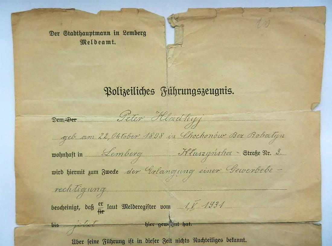 GERMAN WW2 DOCUMENT of POLICE CRIMINAL RECORD: GERMAN WW2 DOCUMENT of POLICE CRIMINAL RECORD, 1942 The certificate is from Lemberg - Lwiw - Poland, Ukraine, 1942. Very rare document. Please note: last image is for sample only. ESTIMATE PRICE: $200