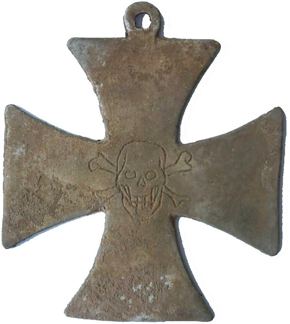GERMAN WW2 CROSS w. SKULL & BONES fr. SPECIAL TROOP (1 of 13)