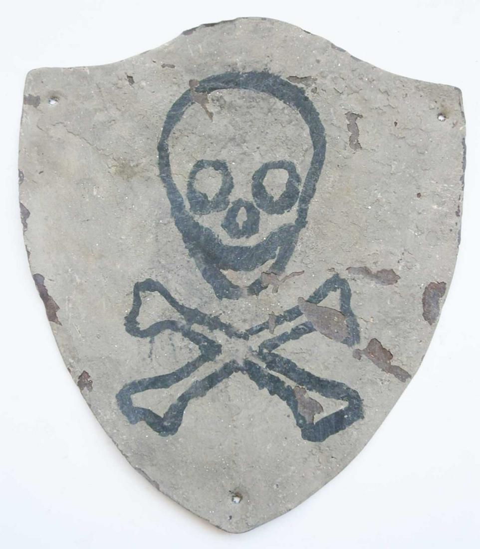 GERMAN WW2 PLATE w. SKULL & BONES: GERMAN WW2 PLATE with SKULL and BONES Trench art. Very collectible item. This item was obtained from a large old collection in Europe. CONDITION: The item is described to the best of our knowledge. Pl