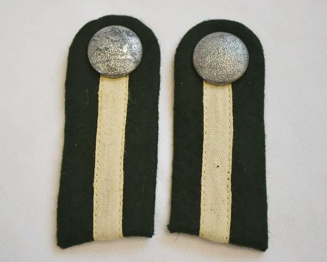 GERMAN WWII RUSSIAN LIBERATION ARMY ROA COLLAR TABS (1 of 9)
