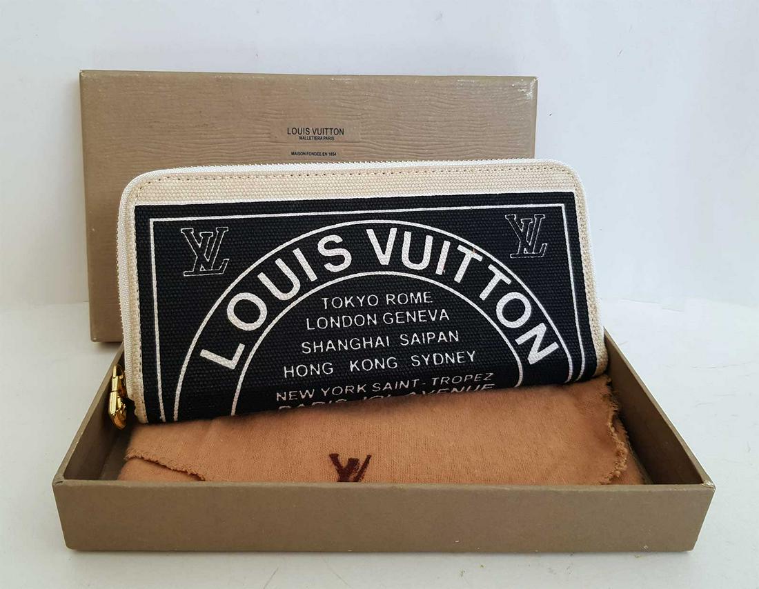 LOUIS VUITTON TRUNKS & BAGS WALLET (1 of 14)
