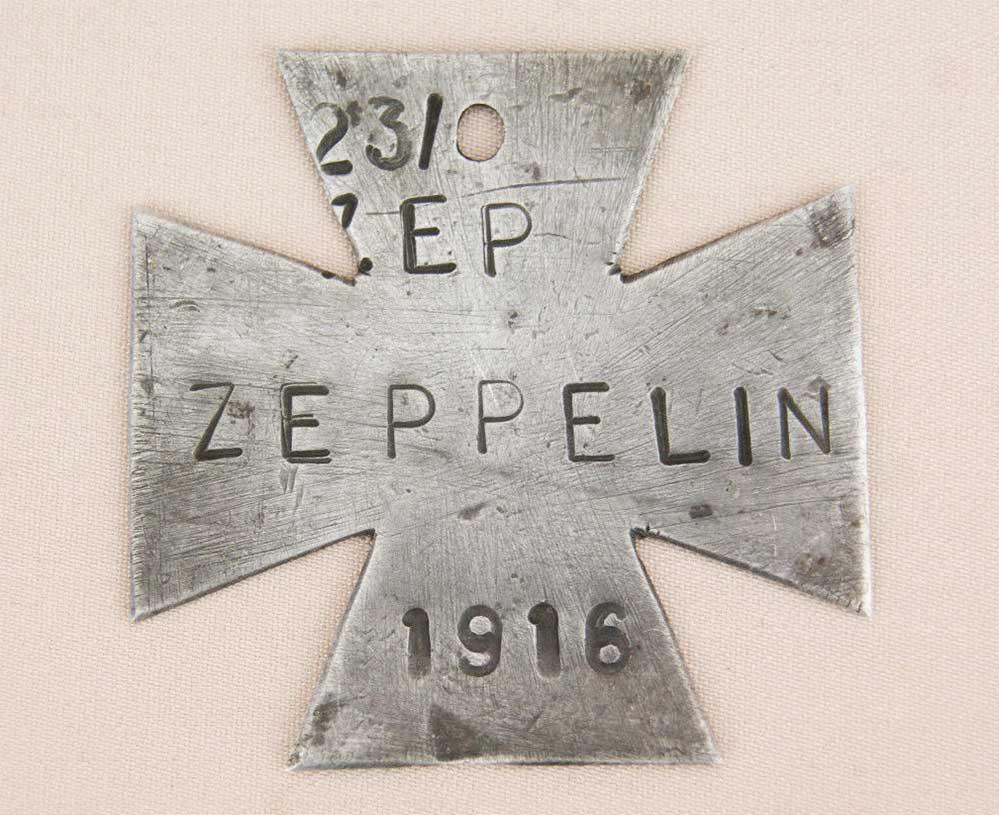 GERMAN WW1 CROSS ZEPPELIN L23, TRENCH ART 1916 (1 of 11)