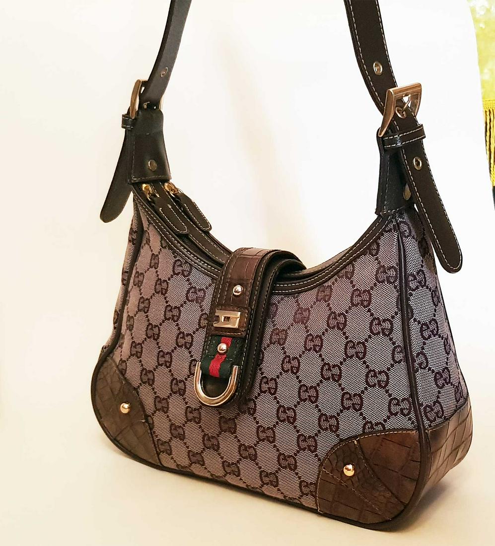 GUCCI SMALL SHOULDER BAG (1 of 19)