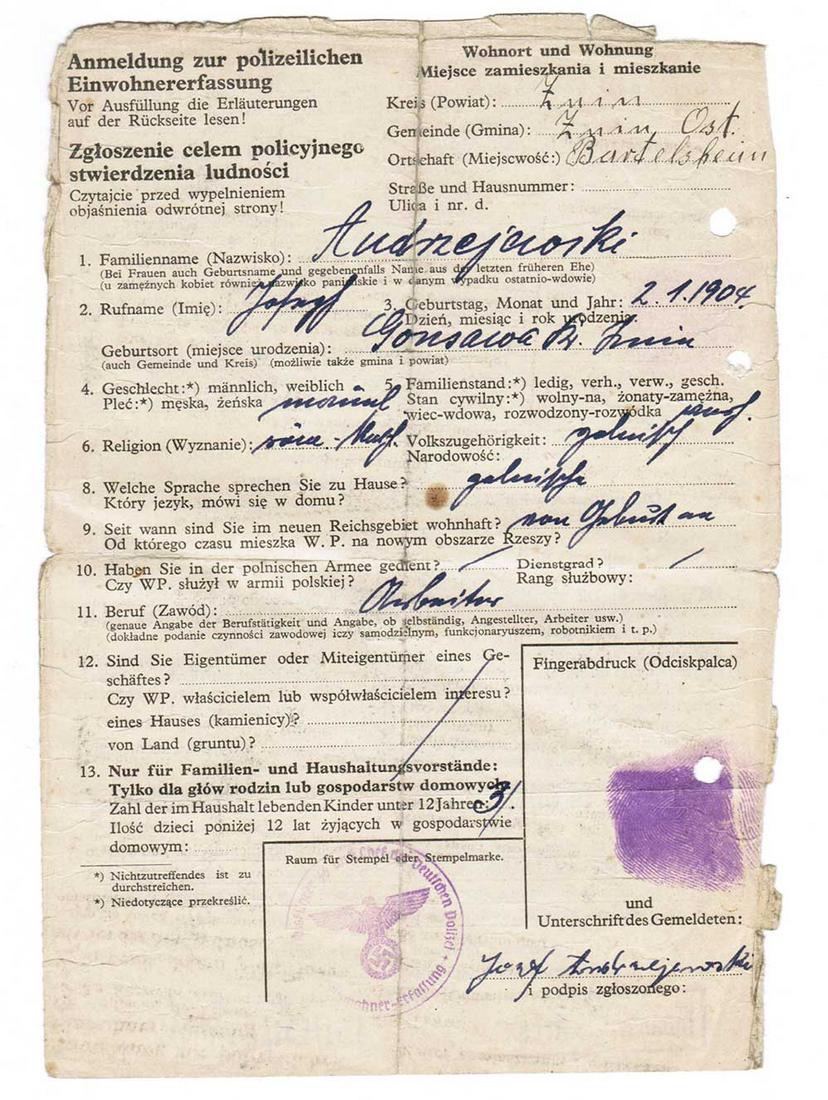 GERMAN WW2 POLICE CRIMINAL RECORD with FINGERS STAMP: RARE GERMAN WW2 POLICE CRIMINAL RECORD with FINGERS STAMP, 1942 The document has passed very important test - it does not glow under black light (all modern paper glows under black light) - please see