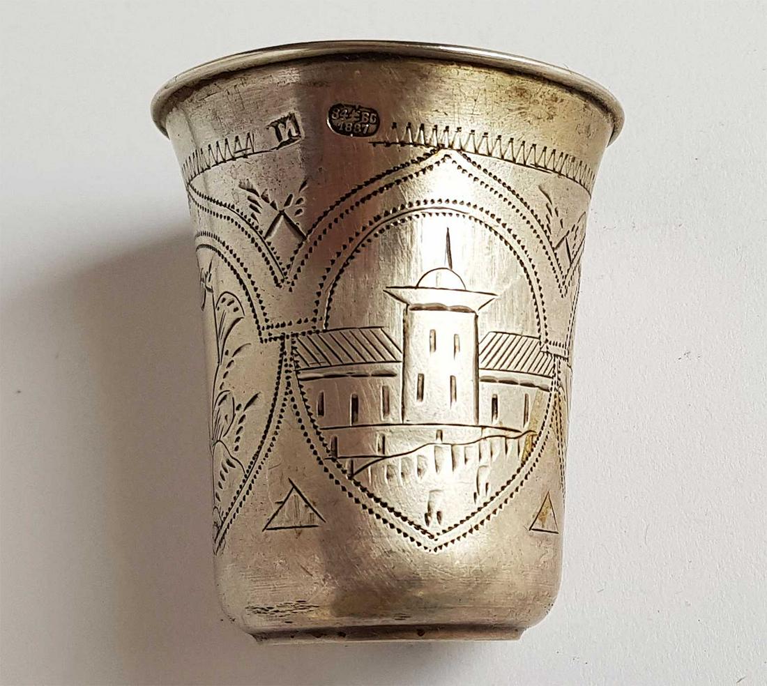RUSSIAN NIELLO SILVER BEAKER, KIDDUSH CUP, 1887: RARE ANTIQUE RUSSIAN NIELLO SILVER BEAKER, KIDDUSH CUP, 1887 Russian, 19th century. Decorated with city scenes. HALLMARKS: '84' silver standard, date '1887', 'MI' in Cyrillic for silvermaster M. Isako