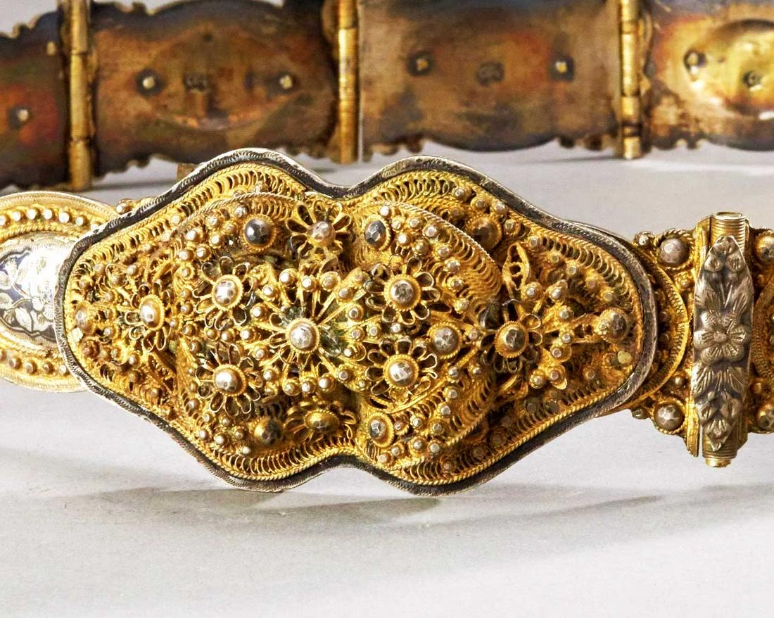 RARE CAUCASIAN GILT SILVER NIELLO JEWELLED WAIST BELT (1 of 17)