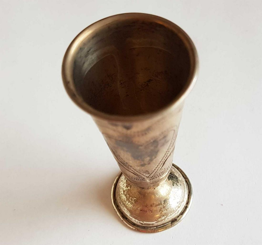 RARE ANTIQUE RUSSIAN SILVER VODKA CUP, GRACHEV, 19 c.: RARE ANTIQUE RUSSIAN SILVER VODKA CUP, GRACHEV, 19 CENTURY Imperial Russia period. Late 19th-early 20th century. 84 silver stamped and 'GR' in Ciryllic for Michael and Simeon Grachev were the silversm