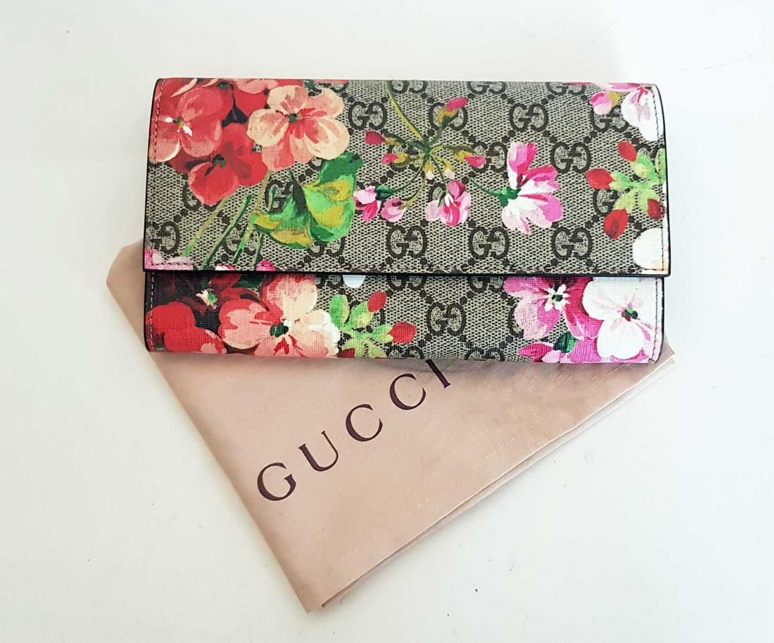 GUCCI GG BLOOMS CONTINENTAL WALLET (1 of 18)
