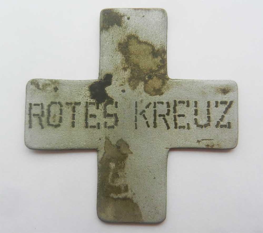 GERMAN WW2 CROSS of INTERNATIONAL RED CROSS (1 of 11)
