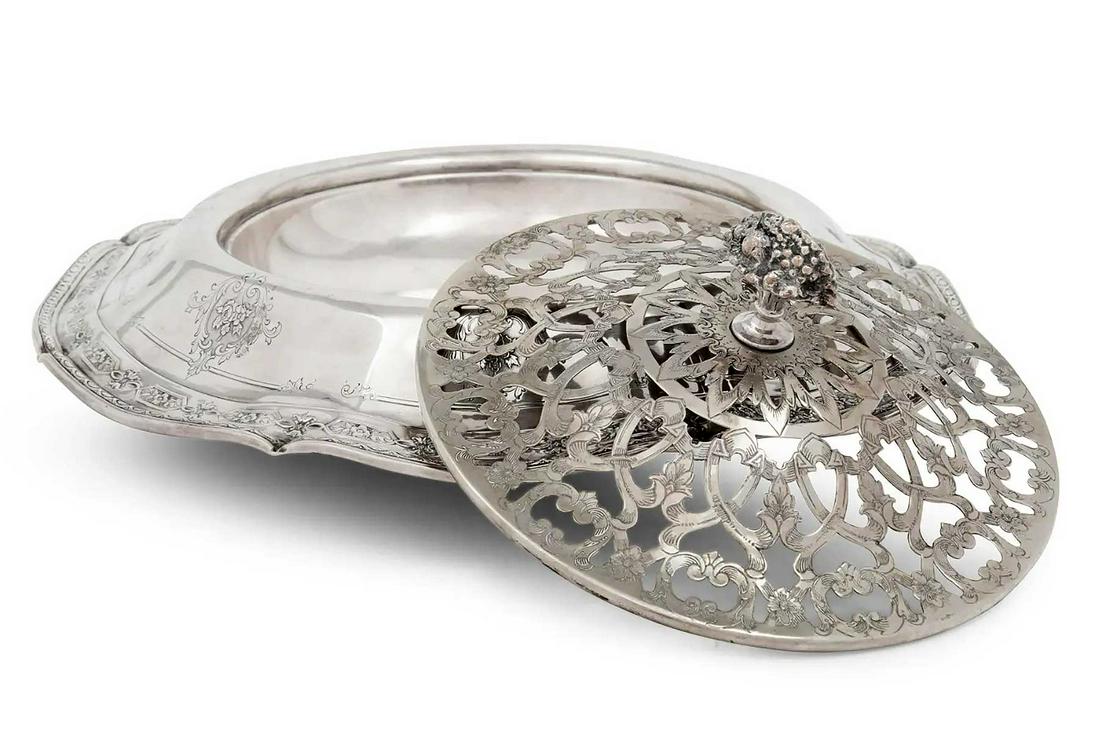 AMERICAN LARGE SILVER CENTERPIECE BOWL w. FLOWER FROG (1 of 9)