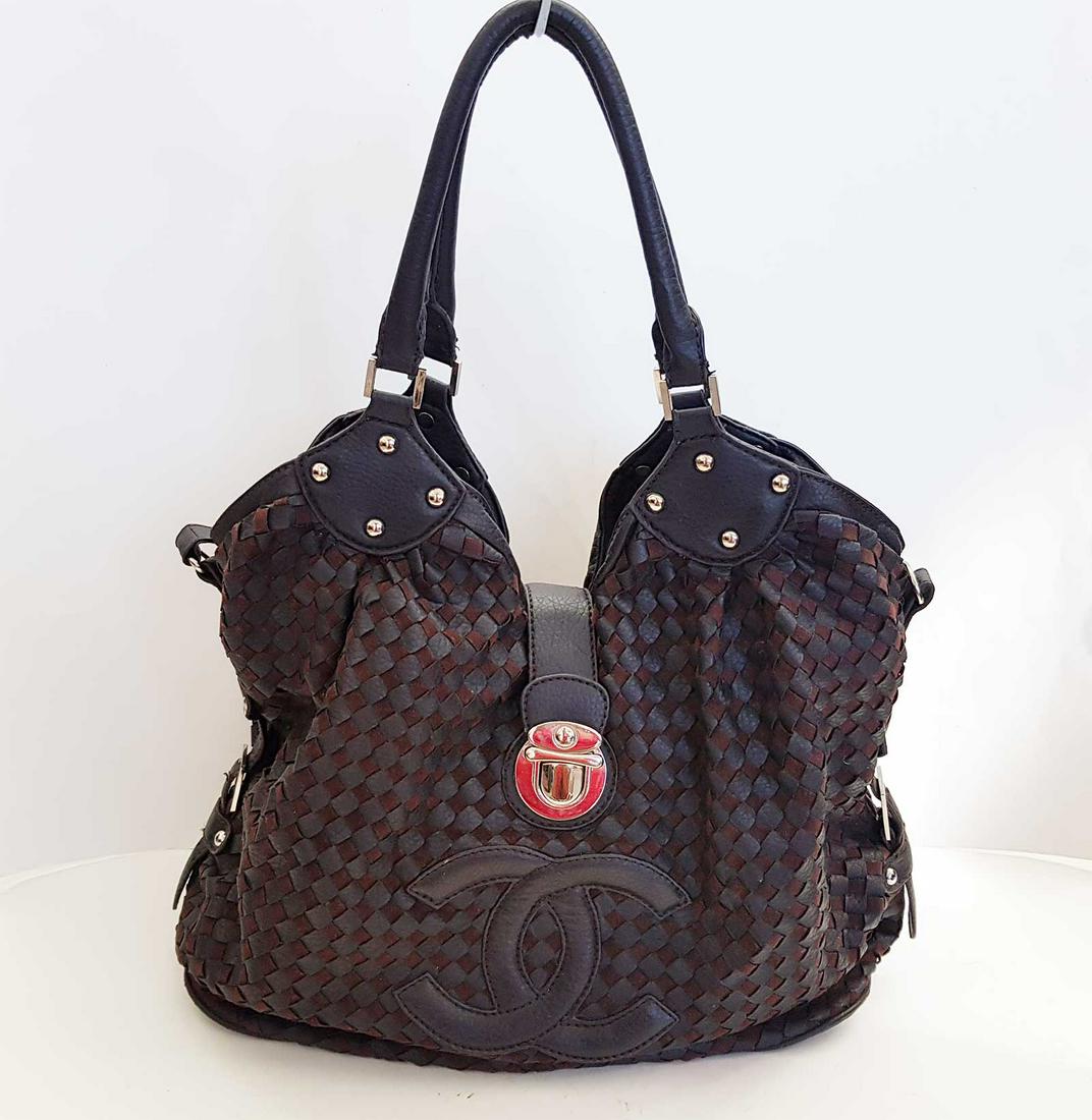 LOGO CHANEL LARGE HANDBAG (1 of 16)