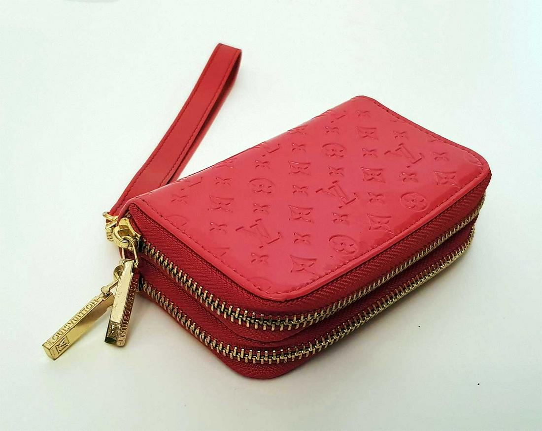 LOUIS VUITTON ZIPPY WALLET AROUND ZIPPER (1 of 20)