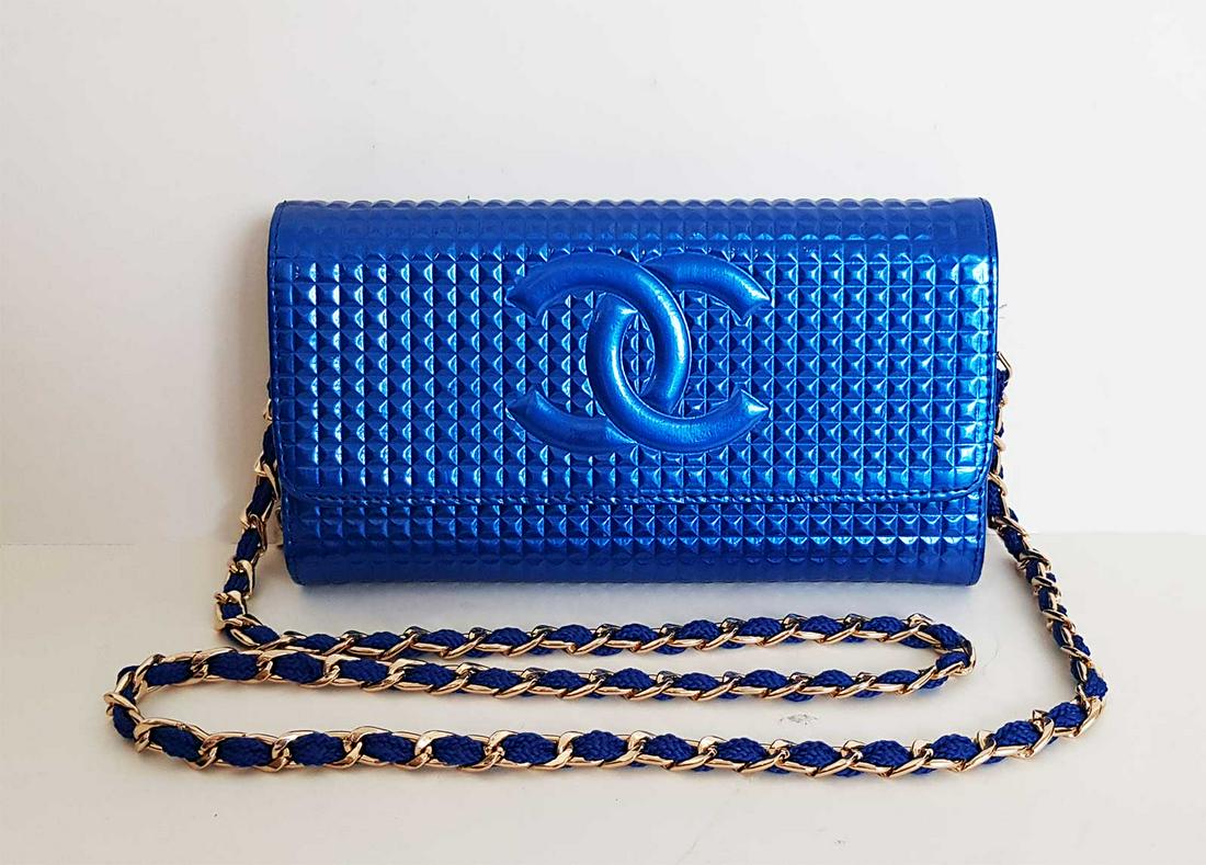 CHANEL CLUTCH WITH CHAIN BLUE (1 of 16)