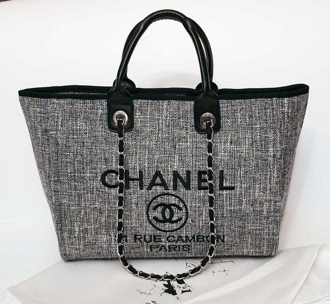 CHANEL DEAUVILLE MEDIUM TOTE BAG (1 of 19)