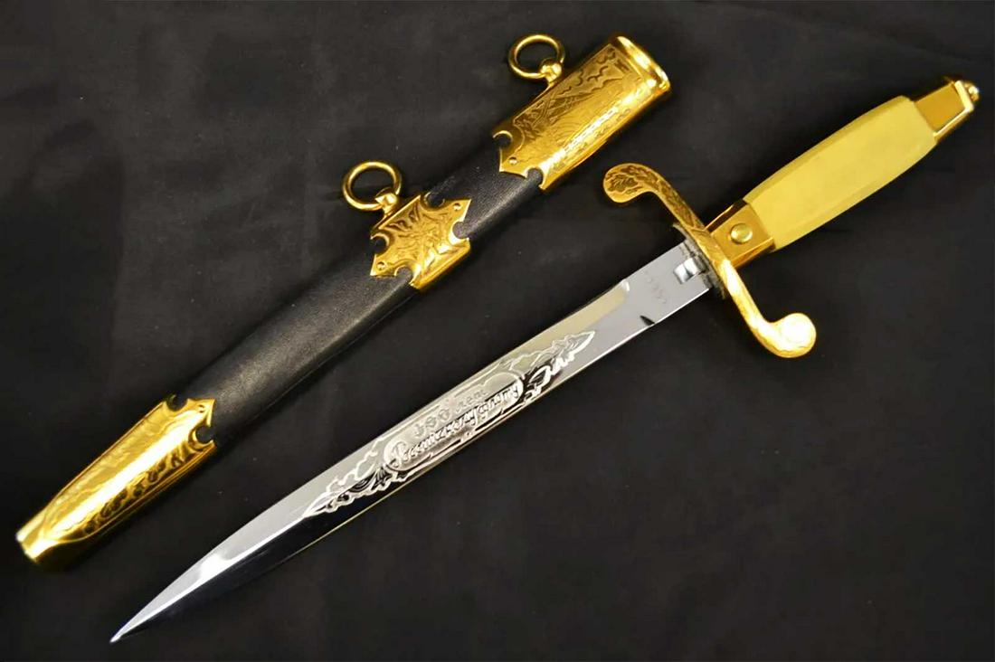 RUSSIAN ADMIRAL MAKAROV PRESENTATION DAGGER (1 of 20)