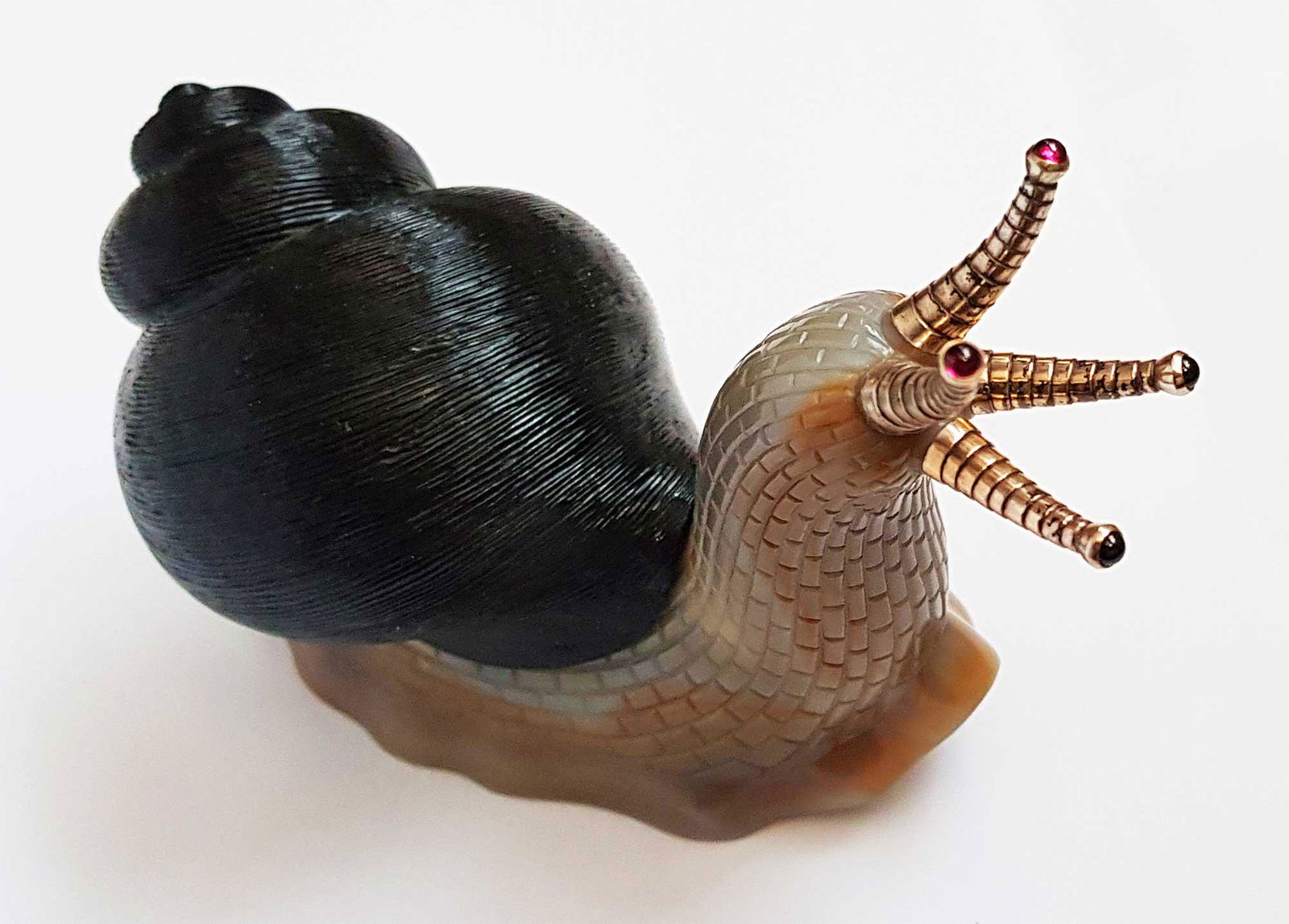 RUSSIAN CARVED AGATE SNAIL w. GOLD FIGURINE (1 of 13)