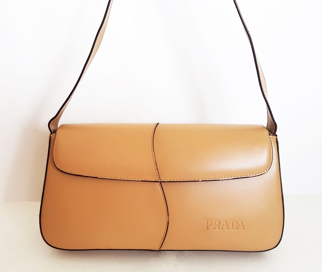 SMALL BEIGE BAG (1 of 15)