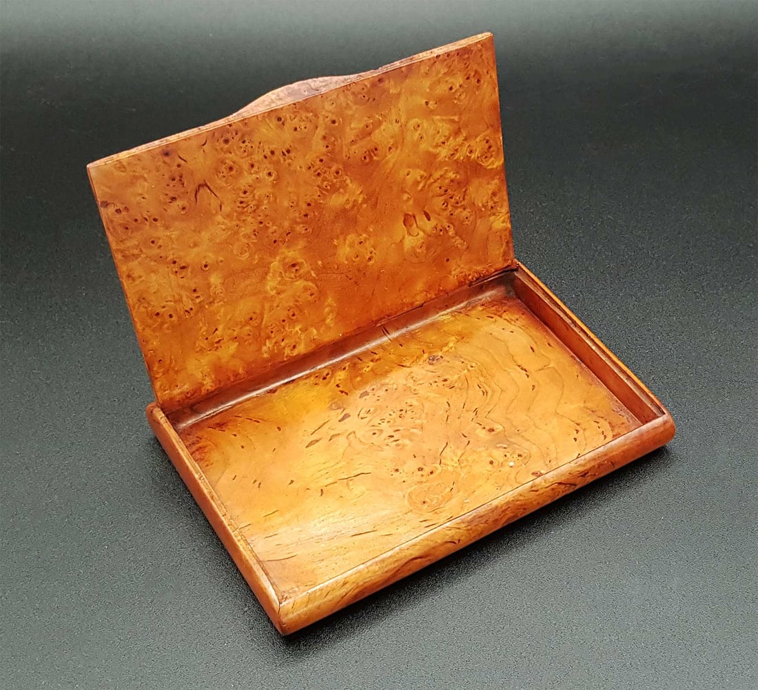 ANTIQUE RUSSIAN KARELIAN BIRCH CIGARETTE CASE (1 of 12)