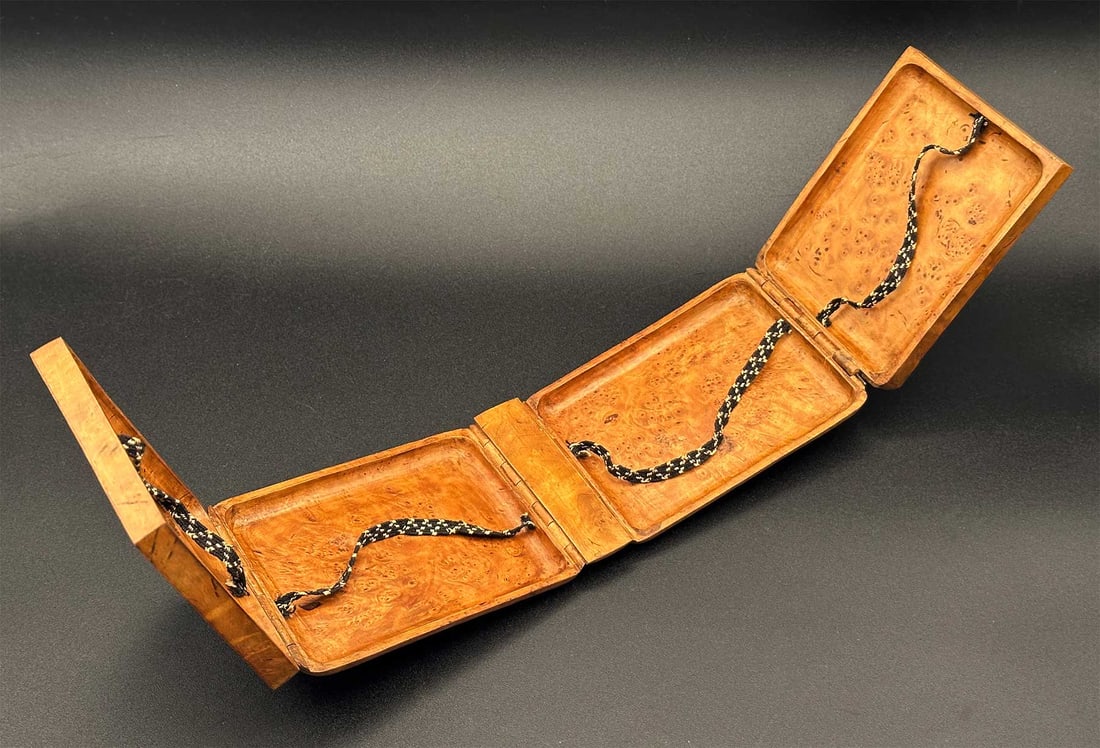 ANTIQUE RUSSIAN KARELIAN BIRCH CIGARETTE CASE (1 of 16)