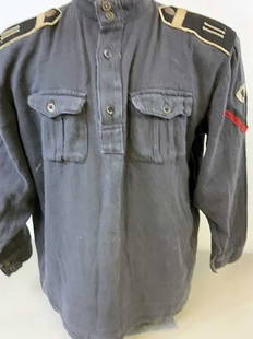 RUSSIAN CIVIL WAR SIBERIAN WHITE ARMY SHIRT, UNIFORM: EXTREMELY RARE RUSSIAN CIVIL WAR SIBERIAN WHITE ARMY SHIRT, UNIFORM Russian Civil War Siberian White Army uniform shirt. Part of the 2nd Special Siberian Division's uniform. Extremely rare! CONDITION: