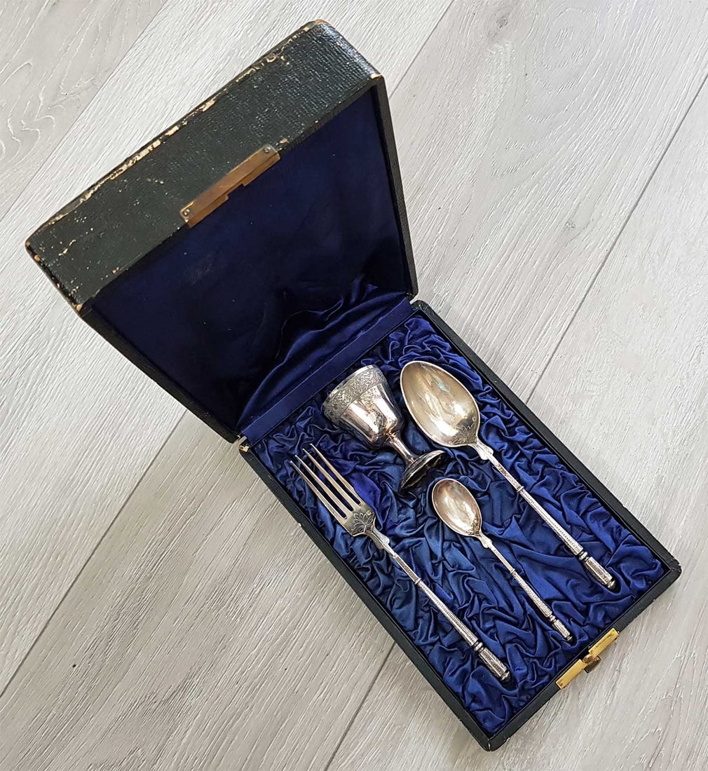 RUSSIAN SILVER SPOON SET in PRESENTATION BOX (1 of 18)